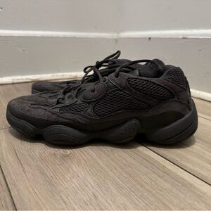Adidas Yeezy 500 “Utility Black”